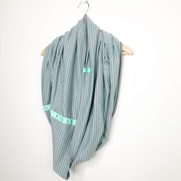Lululemon Vinyasa Mint moment Gray and teal infinity wrap scarf - Picture 6 of 13